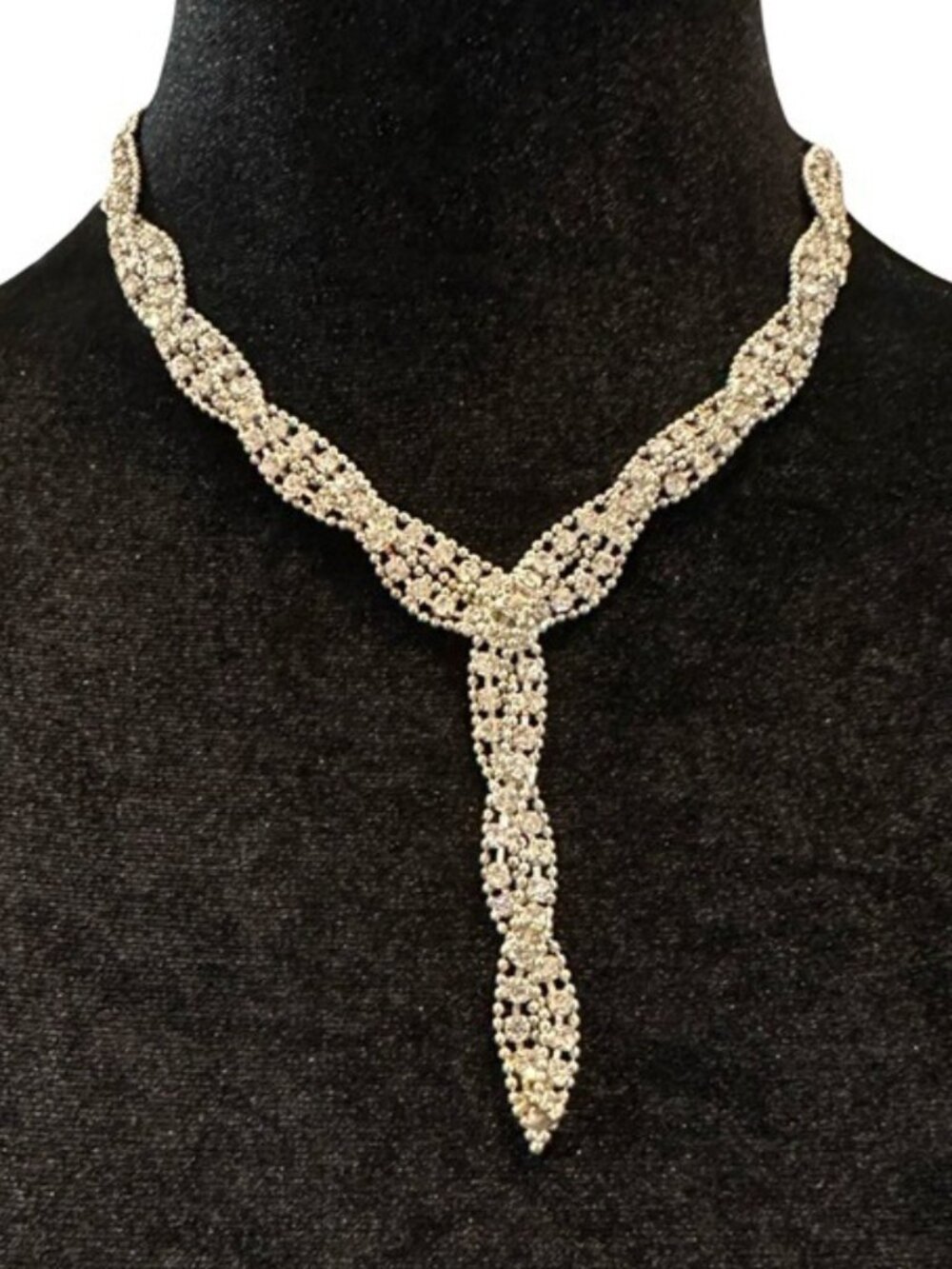Y Necklace Silver Tone Rhinestone Twisted Style 18 - 20 Inch length Womens